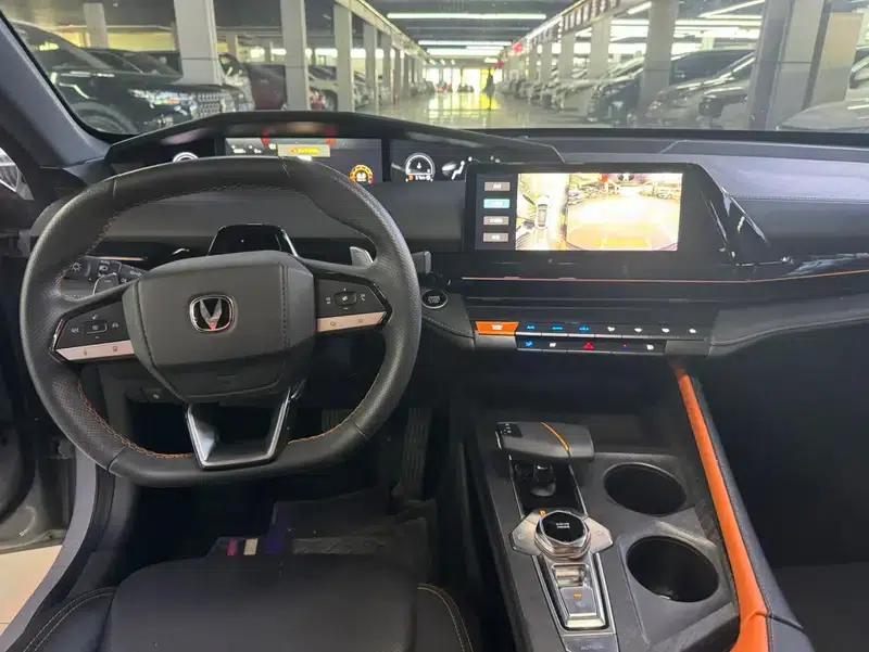 Changan UNI-V 2023 1.5T Smart Navigation Edition — миниатюра 8