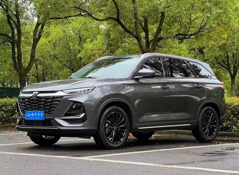 Changan CS75 2026 PRO 1.5T DCT Premium Edition 7-seater — миниатюра 1