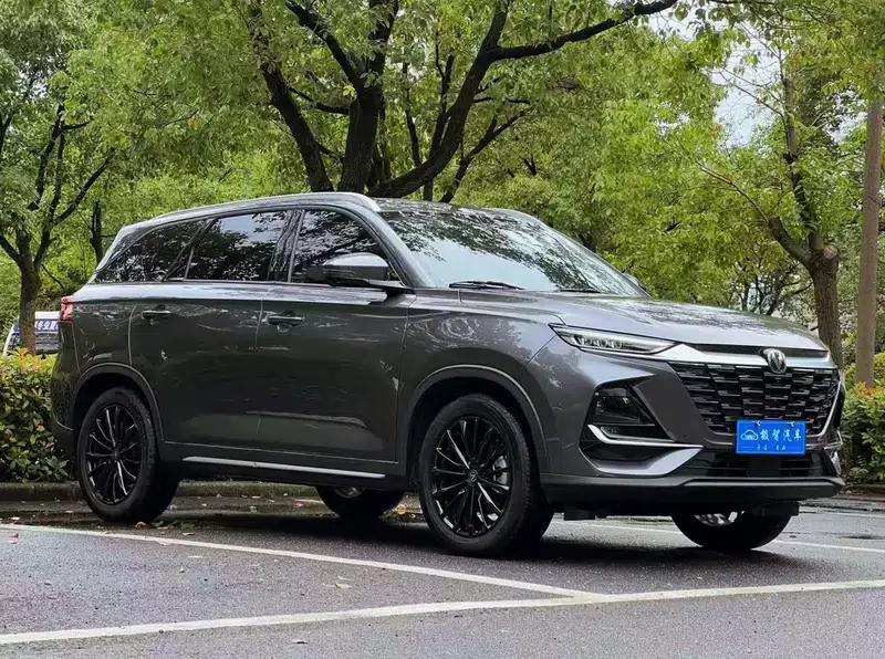 Changan CS75 2026 PRO 1.5T DCT Premium Edition 7-seater — миниатюра 3