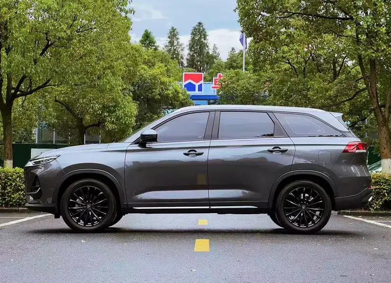Changan CS75 2026 PRO 1.5T DCT Premium Edition 7-seater — миниатюра 4