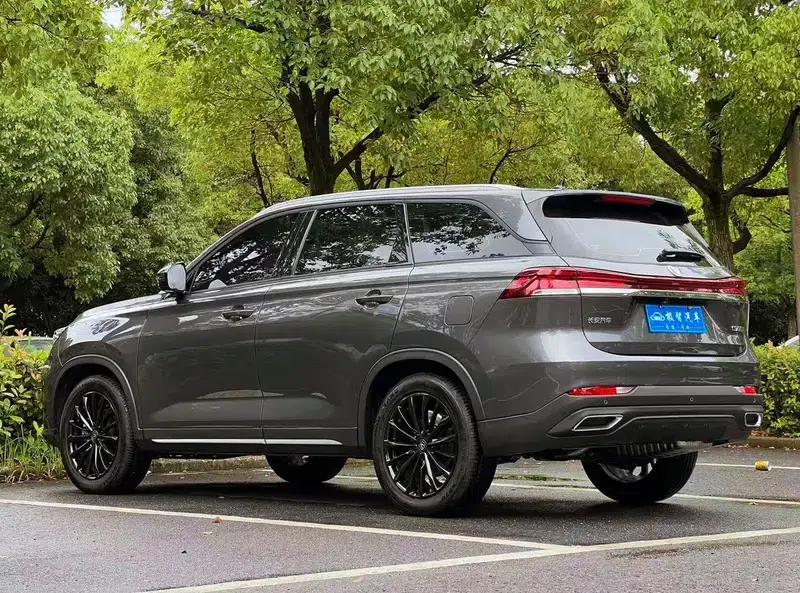 Changan CS75 2026 PRO 1.5T DCT Premium Edition 7-seater — миниатюра 5