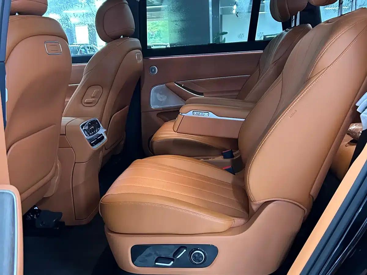Wenjie M8 2025 Extended Range Max Edition 53.4kWh 6-Seater (896-line LiDAR) — миниатюра 4