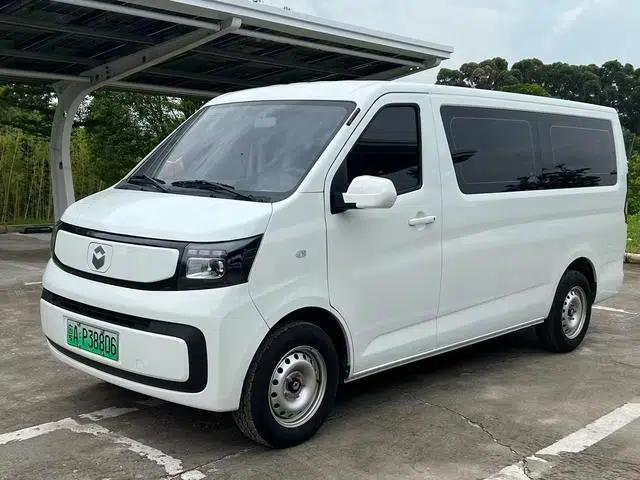 Ruixing EM80 2026 Passenger Edition Comfort 6-seater 380km/h Double Door Golden Bell Cover 50kWh