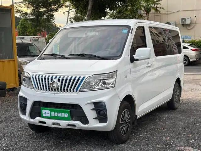 Ruixing EM60 2022 Pure Electric Bus, Flat-Top Hatchback Door, 7 Seats, 60kW
