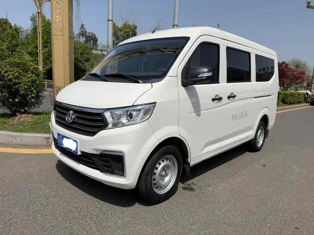Crossstar V3 2022 1.5L Gasoline Luxury 7-Seater Bus JL473QH