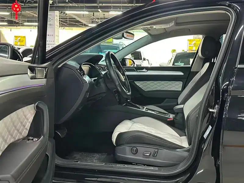 Volkswagen Magotan 2023 2 Millionth Unit Commemorative Edition 330TSI DSG Luxury — миниатюра 13