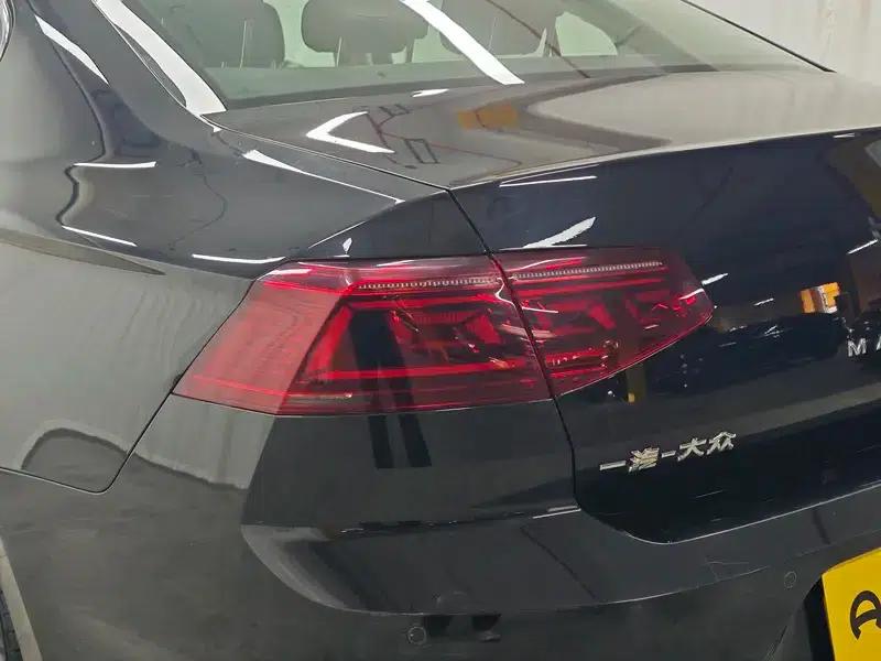 Volkswagen Magotan 2023 2 Millionth Unit Commemorative Edition 330TSI DSG Luxury — миниатюра 13