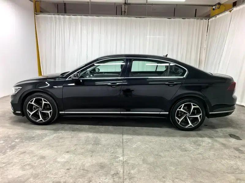 Volkswagen Magotan 2023 2 Millionth Unit Commemorative Edition 330TSI DSG Luxury — миниатюра 4