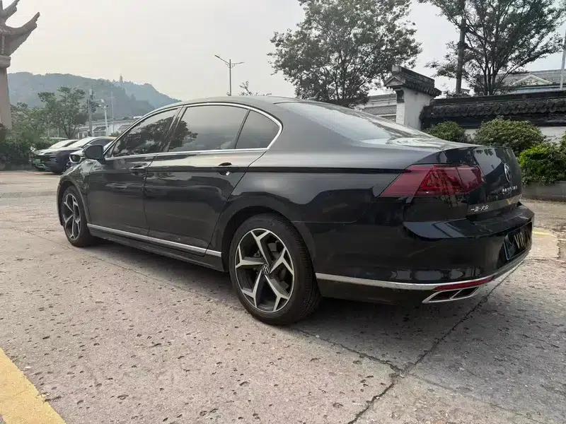 Volkswagen Magotan 2023 2 Millionth Unit Commemorative Edition 330TSI DSG Luxury — миниатюра 4