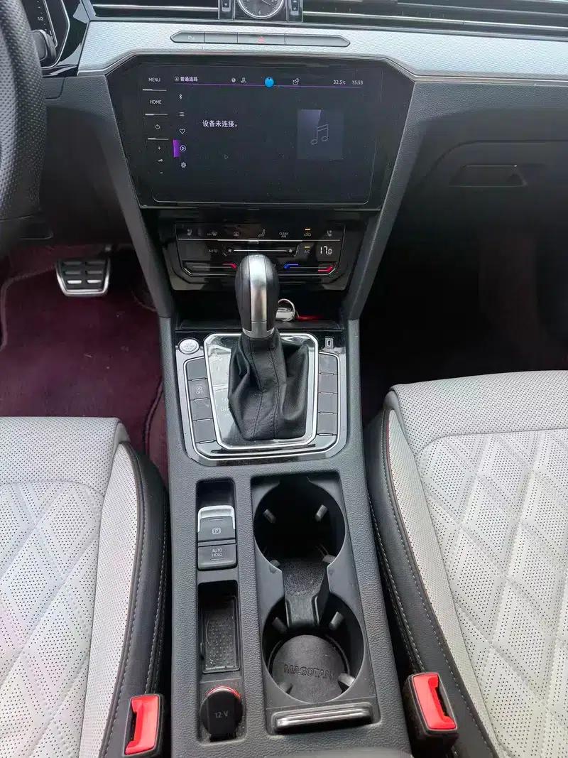 Volkswagen Magotan 2023 2 Millionth Unit Commemorative Edition 330TSI DSG Luxury — миниатюра 8