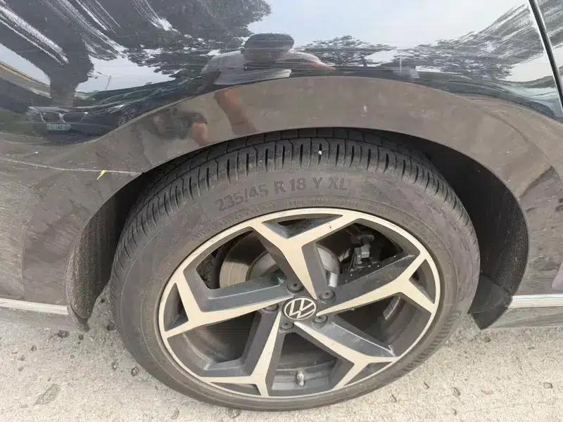 Volkswagen Magotan 2023 2 Millionth Unit Commemorative Edition 330TSI DSG Luxury — миниатюра 9