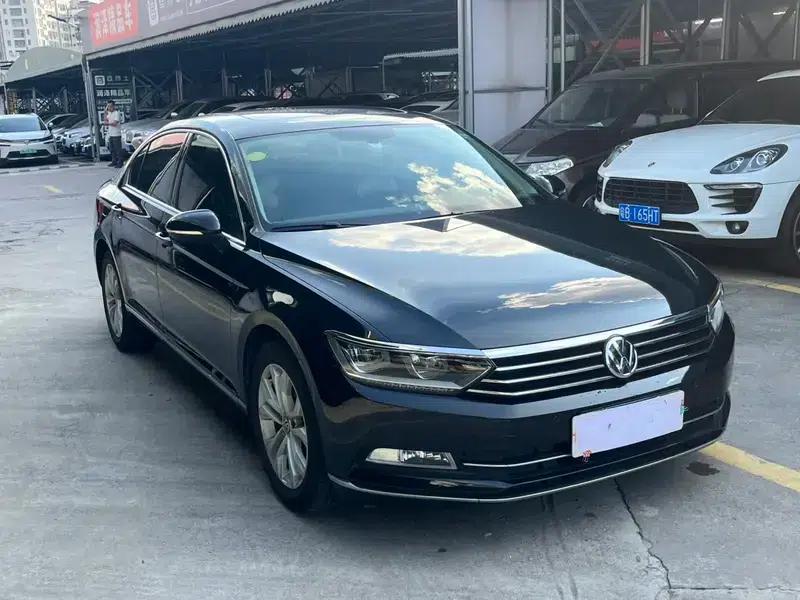 2017 Volkswagen Passat 330TSI DSG Luxury — миниатюра 3