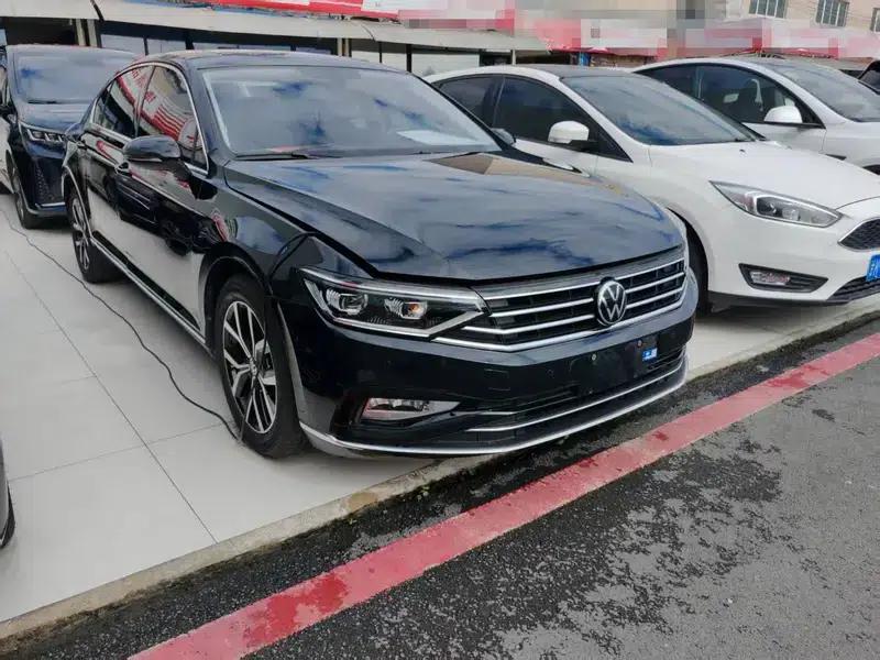 2020 Volkswagen Passat 330TSI DSG Leading Edition — миниатюра 3