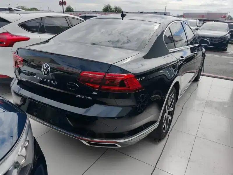 2020 Volkswagen Passat 330TSI DSG Leading Edition — миниатюра 5