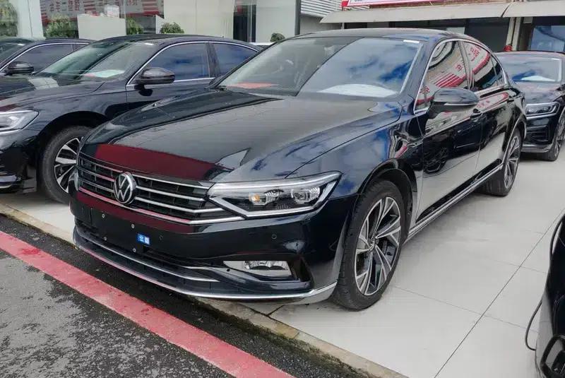 Volkswagen Passat 2021 330TSI DSG 30th Anniversary Edition — миниатюра 1