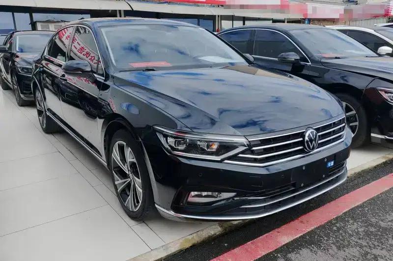 Volkswagen Passat 2021 330TSI DSG 30th Anniversary Edition — миниатюра 3