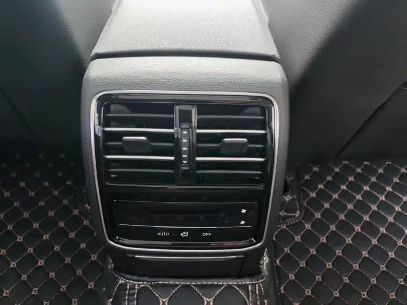 Volkswagen Passat 2021 330TSI DSG 30th Anniversary Edition — миниатюра 6