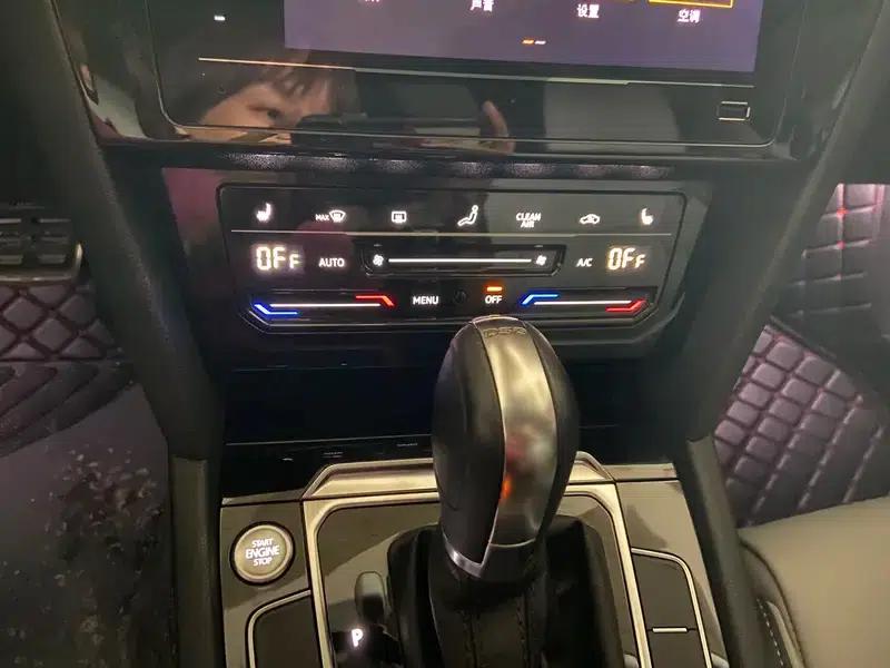 Magotan 2023 2 Millionth Unit Commemorative Edition 280TSI DSG Leading Model — миниатюра 11