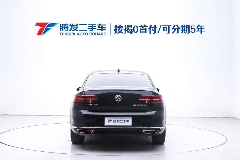 2018 Volkswagen Passat 330TSI DSG Premium — миниатюра 3
