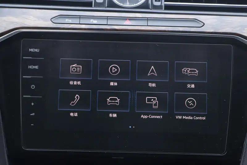 2018 Volkswagen Passat 330TSI DSG Premium — миниатюра 9