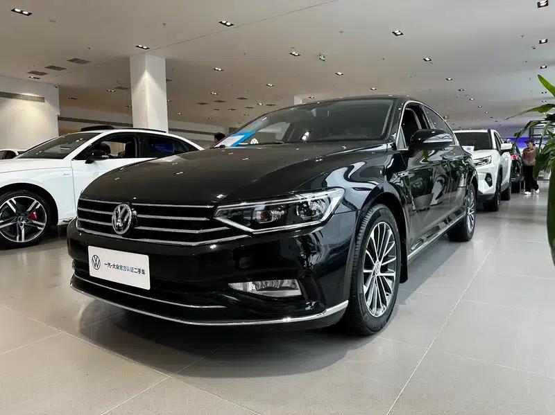 2020 Volkswagen Passat 330TSI DSG Luxury — миниатюра 1