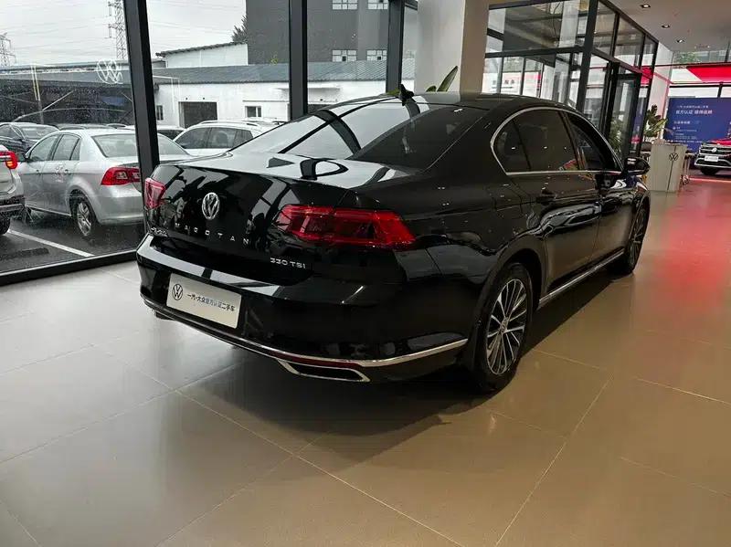 2020 Volkswagen Passat 330TSI DSG Luxury — миниатюра 6