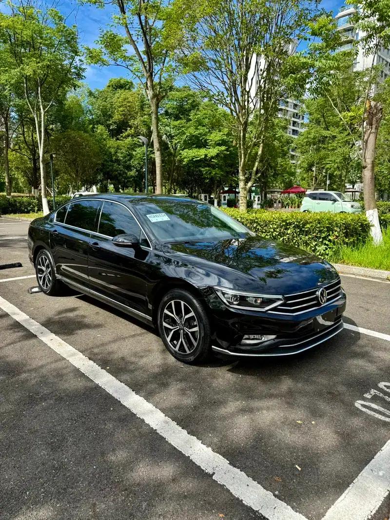 2020 Volkswagen Passat 330TSI DSG Leading Edition — миниатюра 2