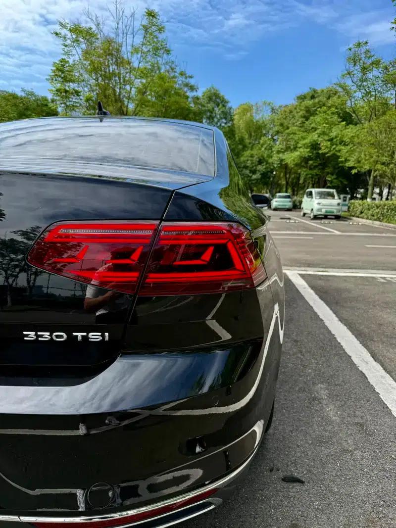 2020 Volkswagen Passat 330TSI DSG Leading Edition — миниатюра 8