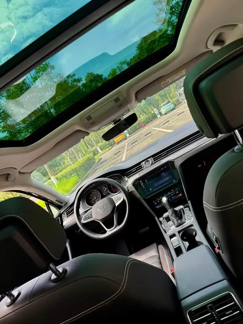 2020 Volkswagen Passat 330TSI DSG Leading Edition — миниатюра 9