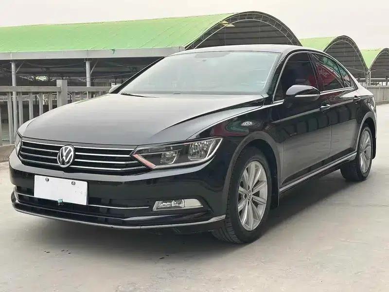 2017 Volkswagen Magotan 330TSI DSG Leading Edition — миниатюра 1