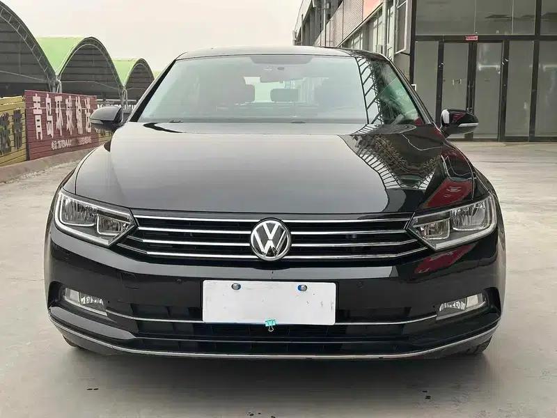 2017 Volkswagen Magotan 330TSI DSG Leading Edition — миниатюра 2