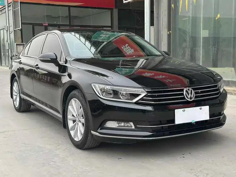 2017 Volkswagen Magotan 330TSI DSG Leading Edition — миниатюра 3