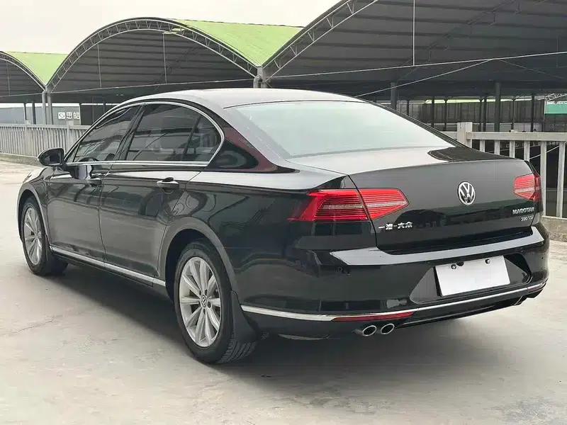 2017 Volkswagen Magotan 330TSI DSG Leading Edition — миниатюра 4