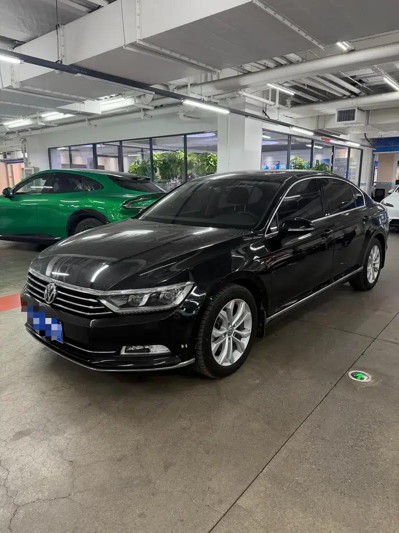 2017 Volkswagen Passat 330TSI DSG Comfort — миниатюра 1