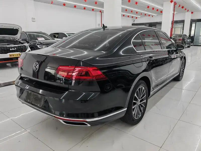 Volkswagen Passat 2021 330TSI DSG 30th Anniversary Edition — миниатюра 6