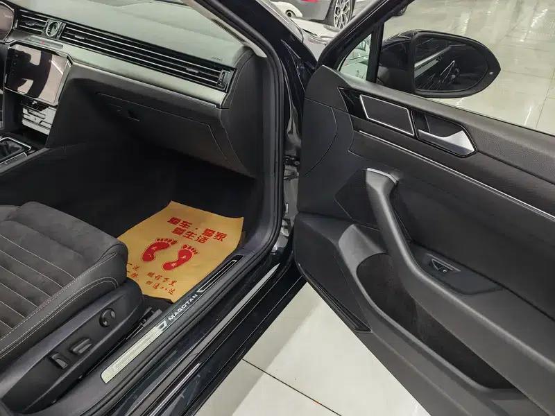 Volkswagen Passat 2021 330TSI DSG 30th Anniversary Edition — миниатюра 9