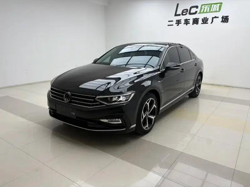 2024 Volkswagen Magotan 330TSI DSG Luxury Edition (2 Million Units Limited Edition) — миниатюра 1