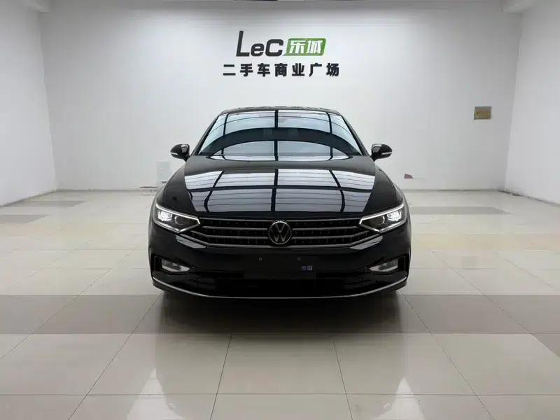 2024 Volkswagen Magotan 330TSI DSG Luxury Edition (2 Million Units Limited Edition) — миниатюра 2