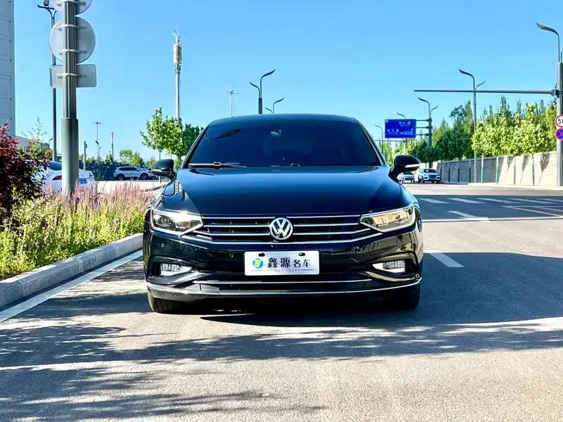 2020 Volkswagen Passat 330TSI DSG Luxury — миниатюра 2