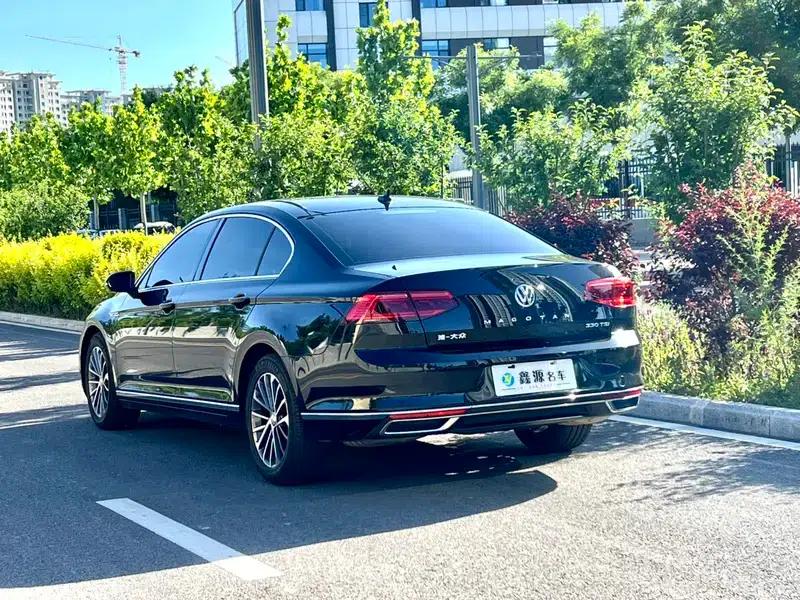 2020 Volkswagen Passat 330TSI DSG Luxury — миниатюра 4