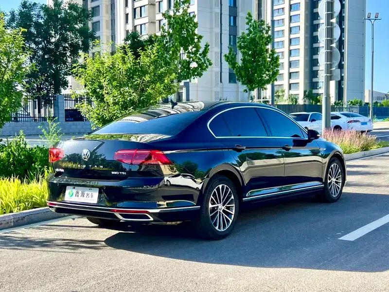 2020 Volkswagen Passat 330TSI DSG Luxury — миниатюра 6