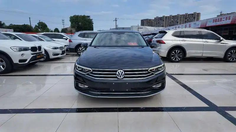 2020 Volkswagen Passat 330TSI DSG Leading Edition — миниатюра 2