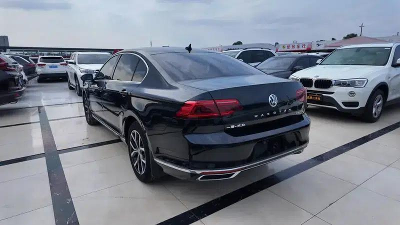 2020 Volkswagen Passat 330TSI DSG Leading Edition — миниатюра 4