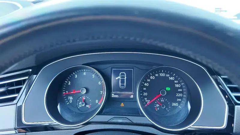 2020 Volkswagen Passat 330TSI DSG Leading Edition — миниатюра 8