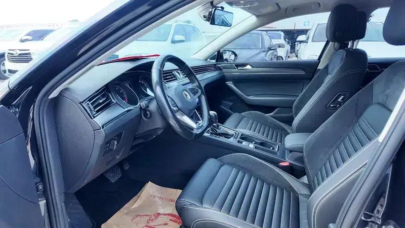 2020 Volkswagen Passat 330TSI DSG Leading Edition — миниатюра 9
