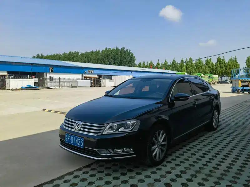 2013 Volkswagen Passat 1.8TSI Luxury — миниатюра 1