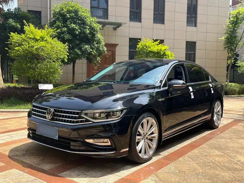 Volkswagen Magotan 2023 2 Millionth Unit Commemorative Edition 330TSI DSG Luxury — миниатюра 1