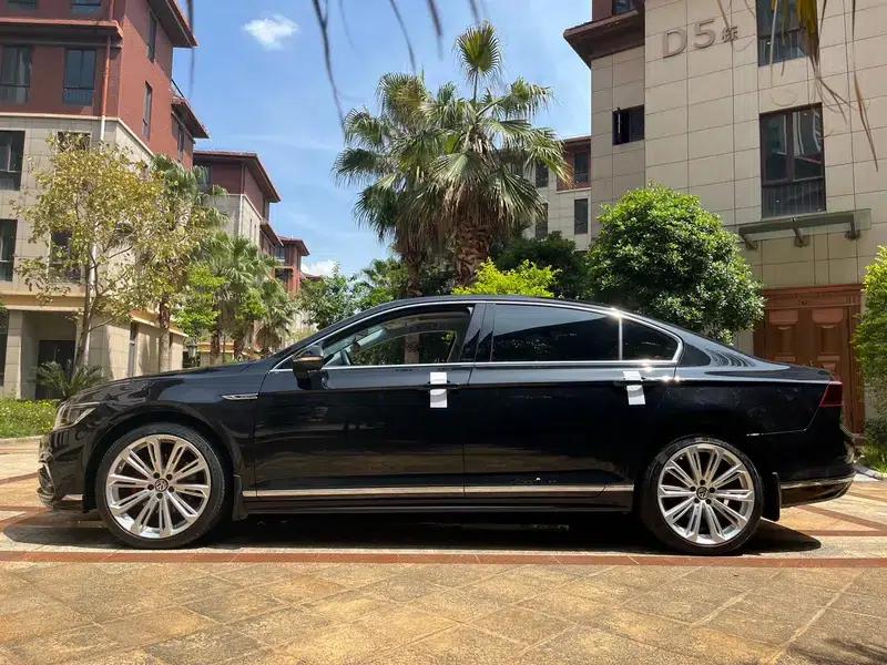 Volkswagen Magotan 2023 2 Millionth Unit Commemorative Edition 330TSI DSG Luxury — миниатюра 4