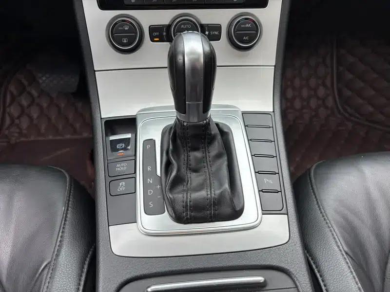 2015 Volkswagen Passat 1.8TSI Luxury — миниатюра 21