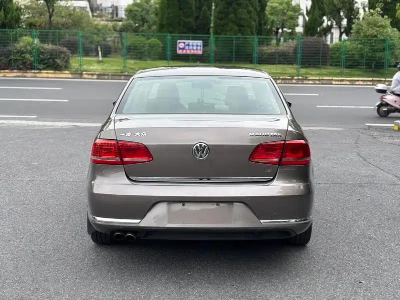 2015 Volkswagen Passat 1.8TSI Luxury — миниатюра 6